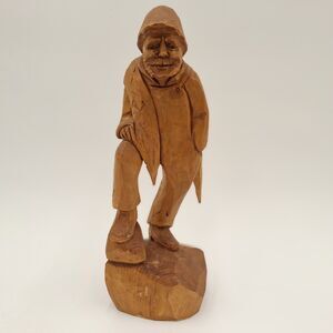 Sea Captain Sailor Carved Man Wood Unsigned Nautical Ocean Collectible 9 1/4"